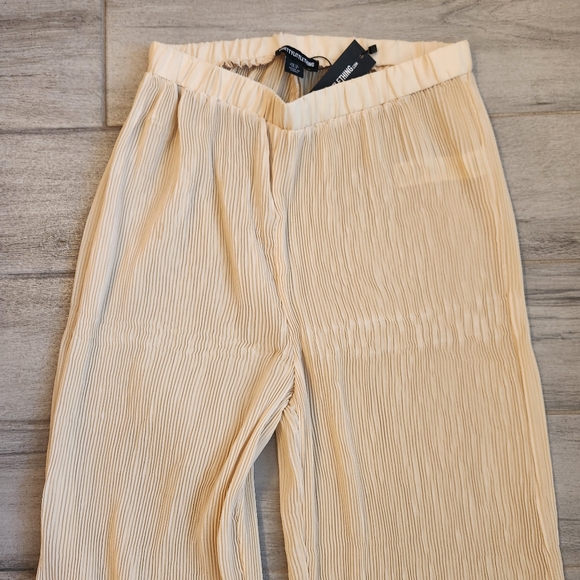 PrettyLittleThing PLT Pants 8 Cream Plisse High Waist Semi-sheer Wide Leg New - Picture 6 of 11
